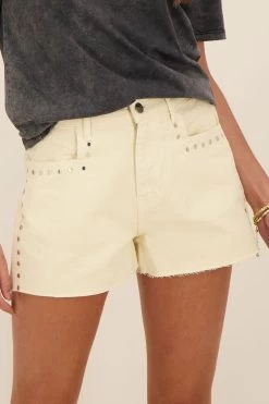 Beige Short Met Studs
