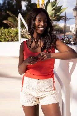 Beige Short Met Crochet 14 Beige Short Met Crochet -Mode Verkoop beige short met broderie mj06736 0110