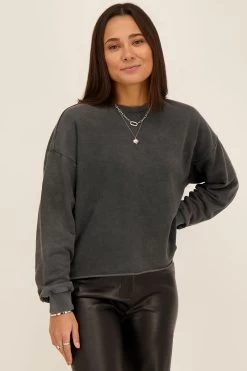 Grijze Sweater Met Doorlopende Studs