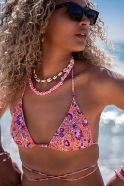 Off White Triangel Bikini Set Met Bloemenprint -Mode Verkoop product images mj 6499