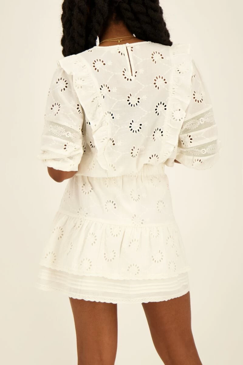Witte Blouse Met Embroidery En Kanten Bandjes 4 Witte Blouse Met Embroidery En Kanten Bandjes - Afbeelding 4