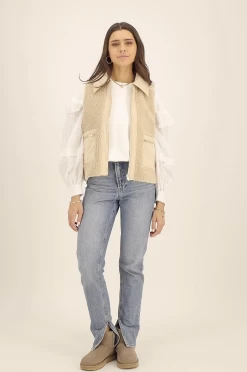 Beige Teddy Gilet Met Ritszakken -Mode Verkoop schermafbeelding 2023 01 25 om 15.52.21