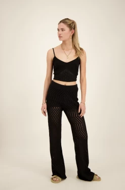 Zwarte Zigzag Flared Broek Met Lurex -Mode Verkoop schermafbeelding 2023 05 03 om 16.06.27