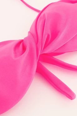 Roze Glanzende Bikini Top Met Twist -Mode Verkoop shiny pink twisted front bikini top